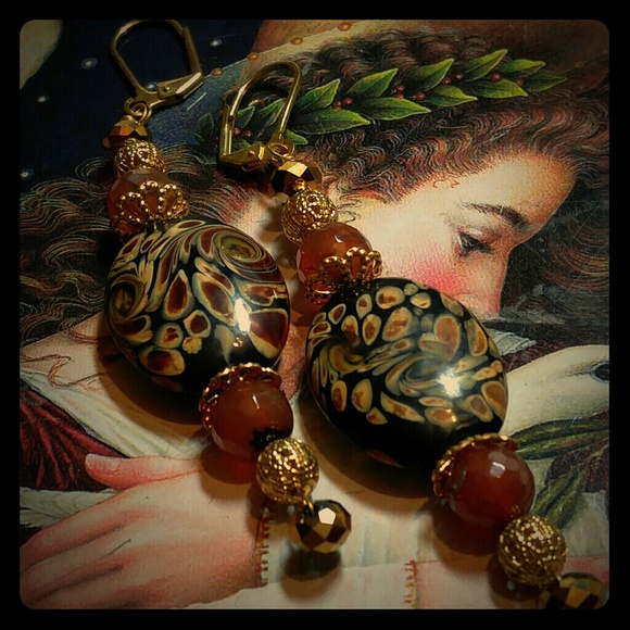 #0082 "Maid Marian" Medieval Dragon Vein Pendant - Picture 2 of 2