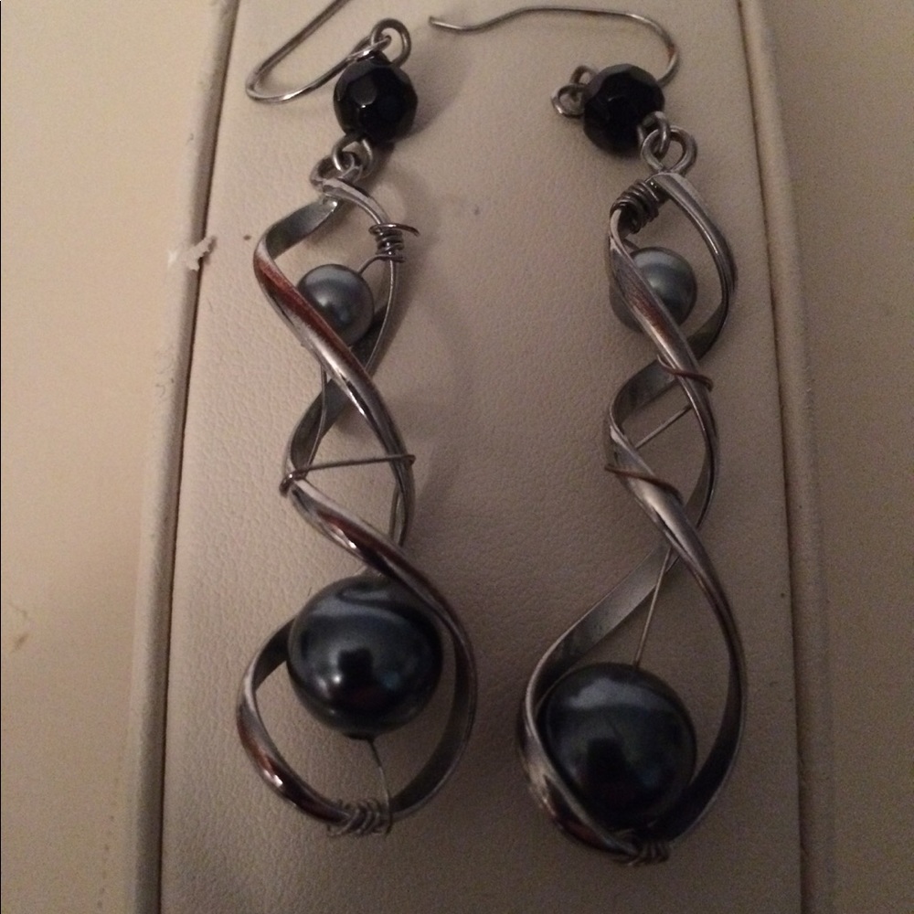 Cache earrings