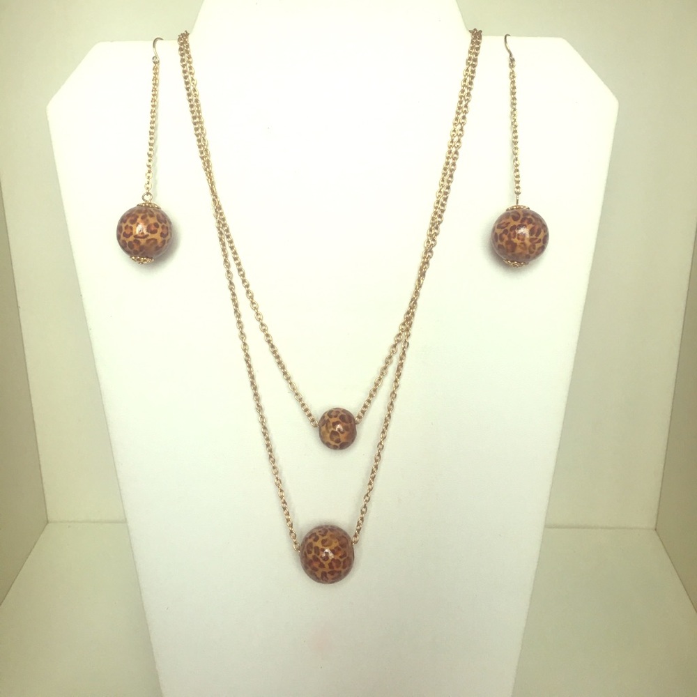 Cheetah print beaded necklace with earrings