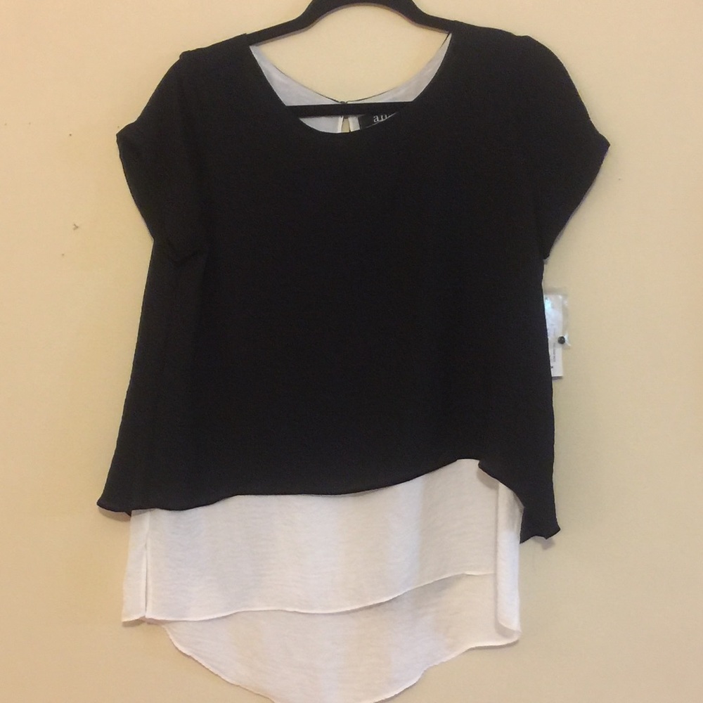 NWT LAYERED LOOK BLACK & WHITE TUNIC BY ANA SIZE M