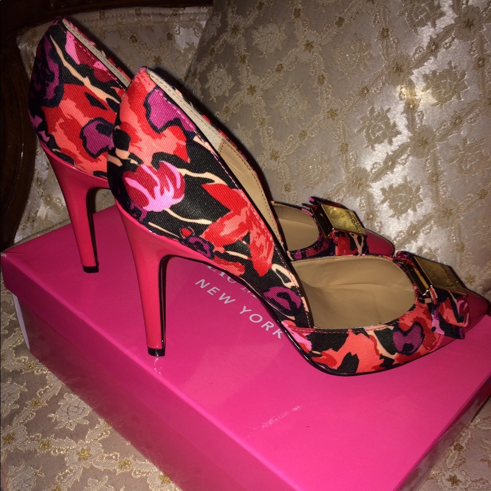 Isaac Mizrahi multicolor floral pumps - Picture 3 of 4