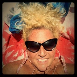 Meet your Posher, Robin