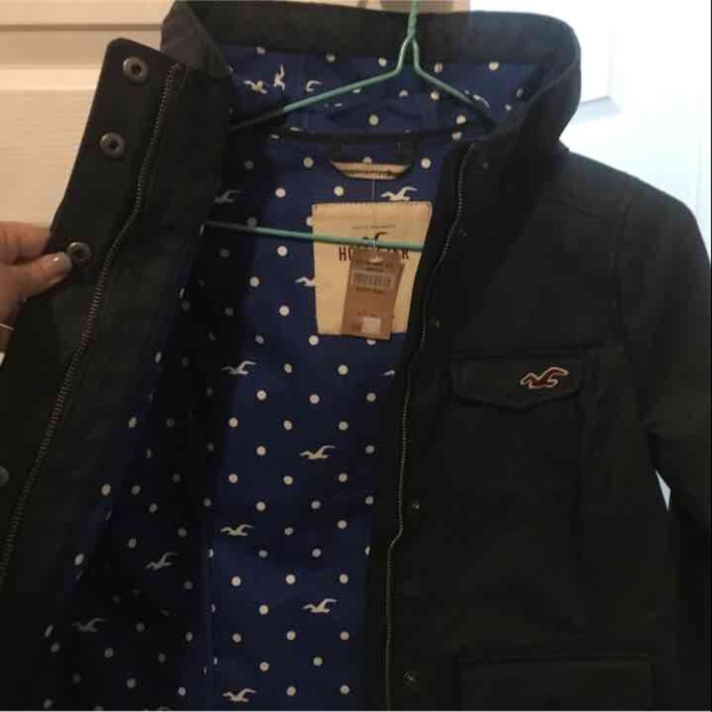 ❗️NWT❗️Hollister Rain Jacket