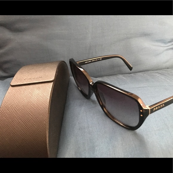 Prada Sunglasses - Picture 5 of 7