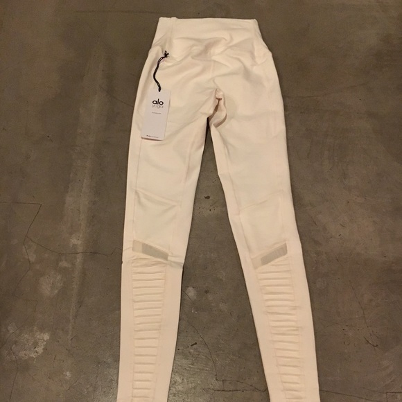 NWT alo yoga high waist moto legging pristine - Picture 3 of 6