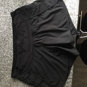 Lululemon running shorts size 4