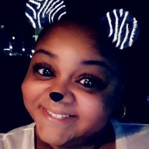 Meet your Posher, Latoya