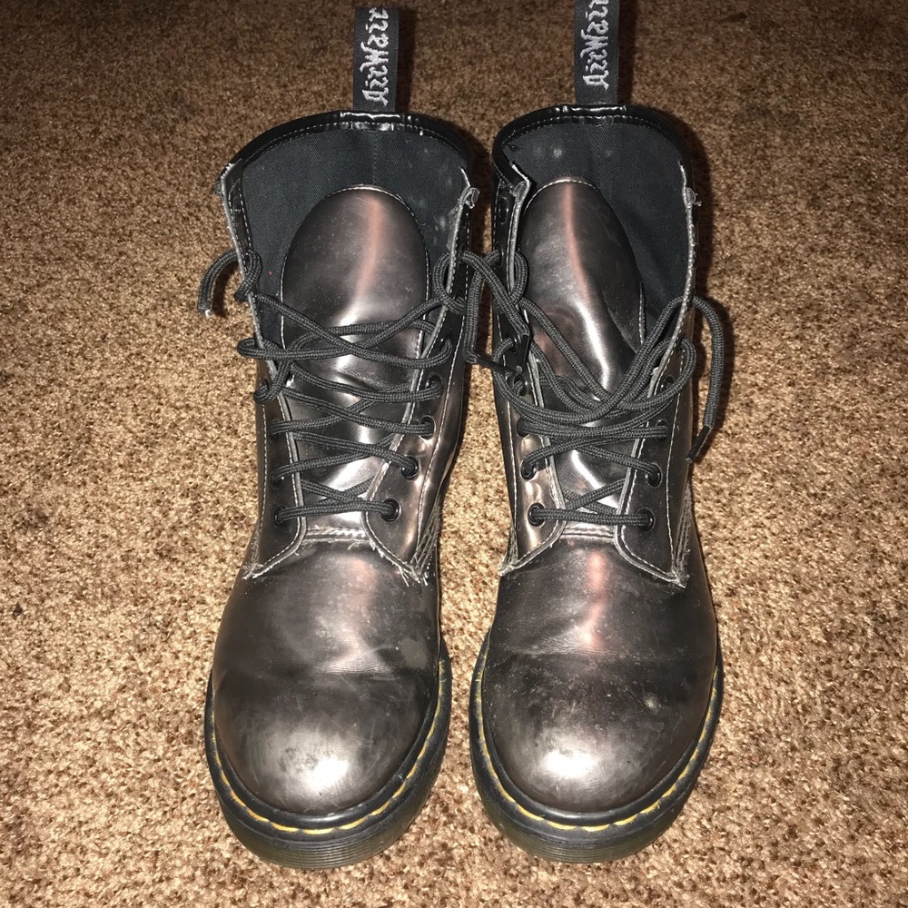 Dr Marten Pascal 8 eye boot Metallic