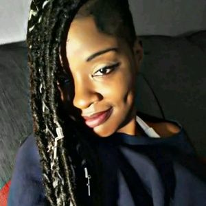 Meet your Posher, Brenda