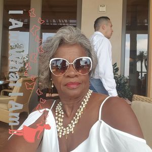 Meet your Posher, Chrisie