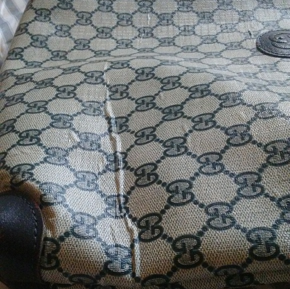 Authentic Gucci Leather Tote - Picture 3 of 7