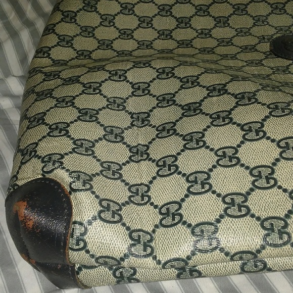 Authentic Gucci Leather Tote - Picture 4 of 7
