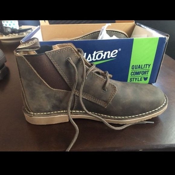 blundstone leather chukka boots