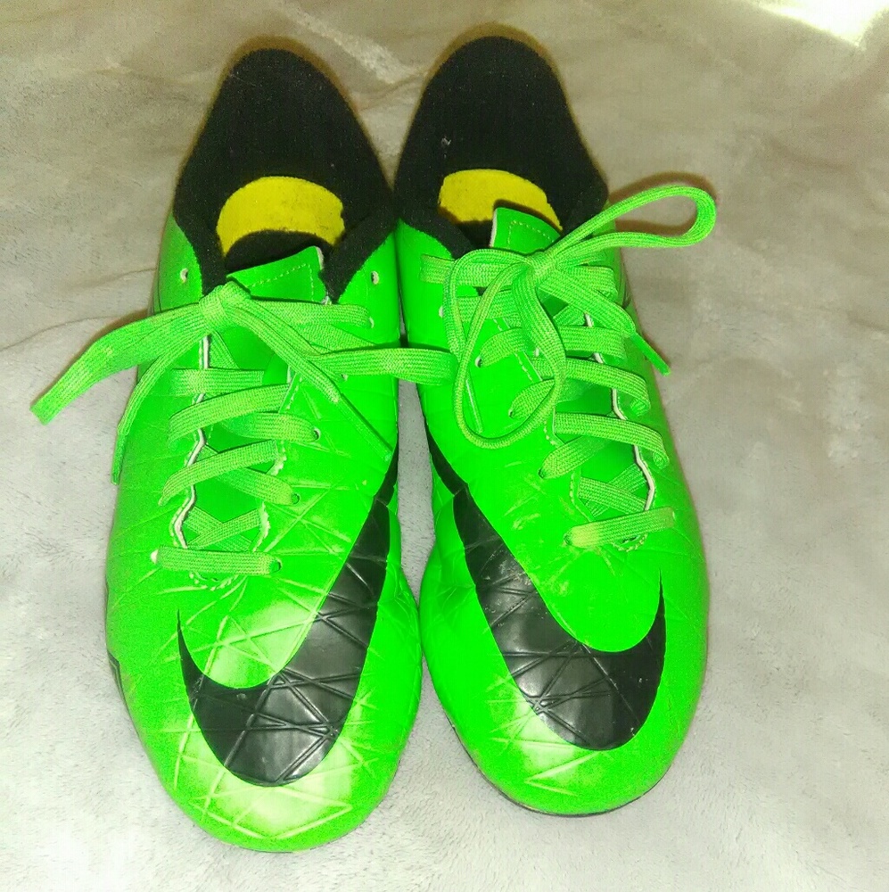 NIKE cleats shoes size 4.5Y