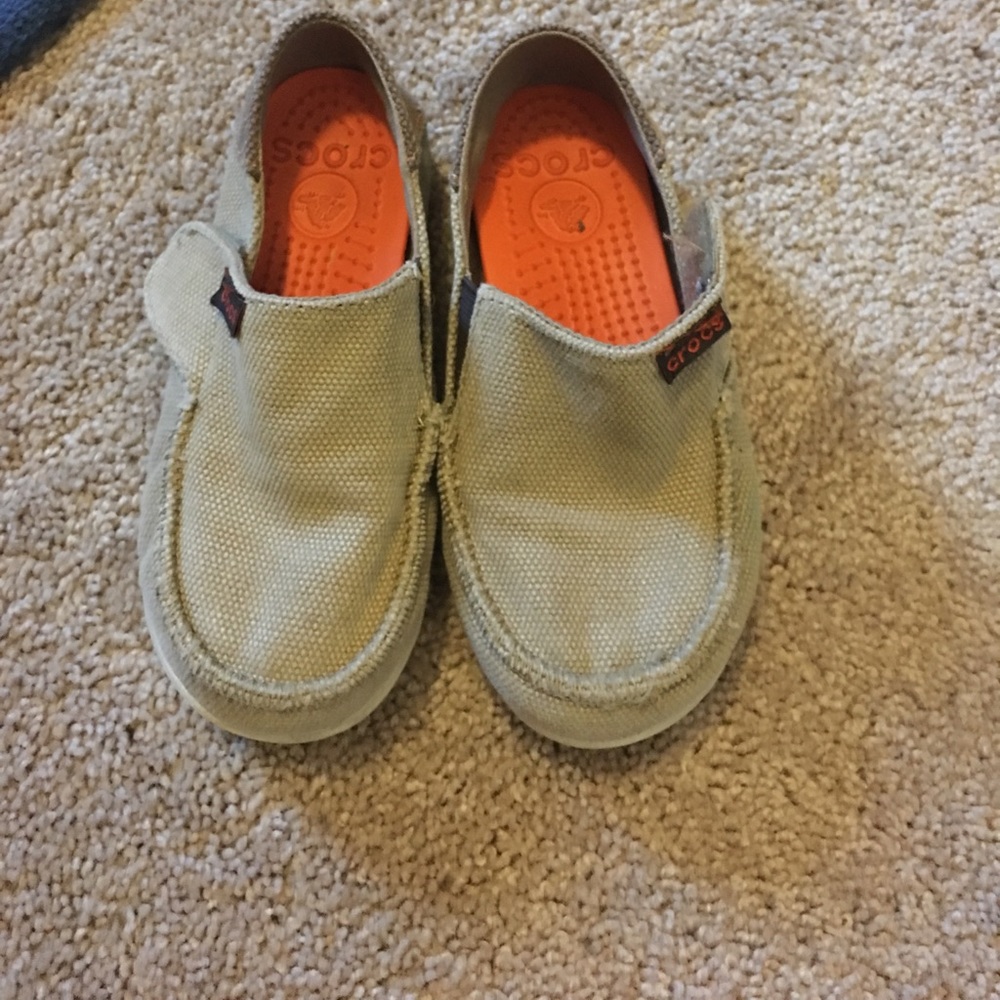 Boys crocs