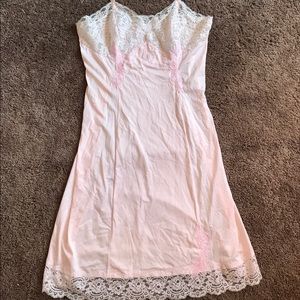 Vintage slip. Size m/l Vintage slip. Size m/l