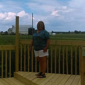 Meet your Posher, Debbie