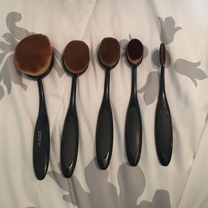 Oval Makeup Brush