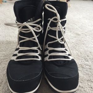 Adidas Choleah puffed sneaker boots!