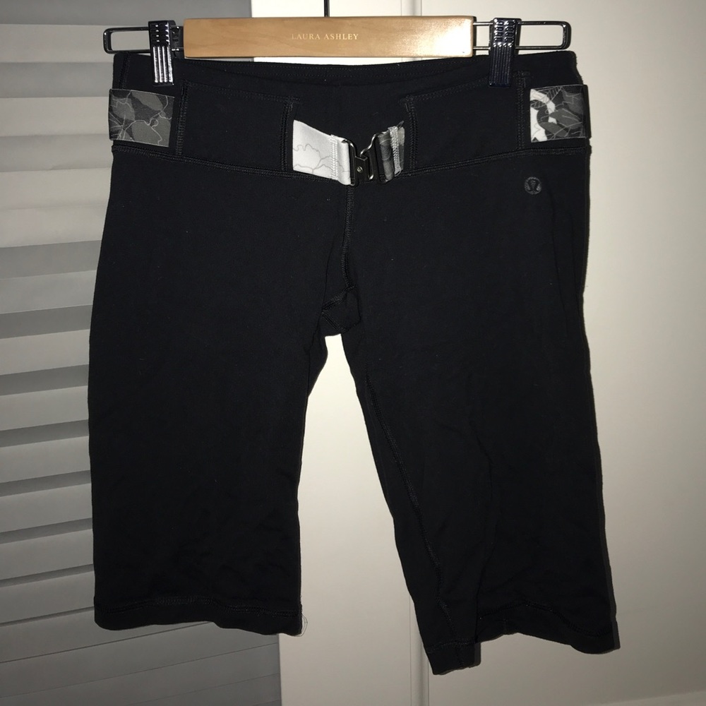 Lulu lemon cropped shorts