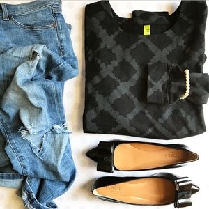 NWT Hue patterned Sweatshirt Size M