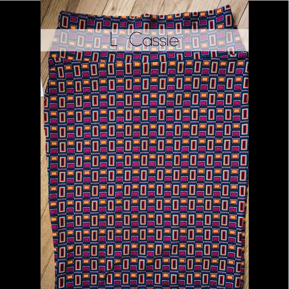 ⬇️Price Drop⬇️ Multi Color Stretchy Pencil Skirt