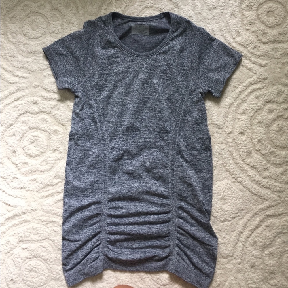 Athleta workout tee