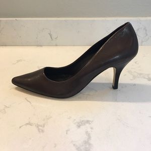 Steve Madden BRAND NEW Brown Leather Heels Steve Madden BRAND NEW Brown Leather Heels