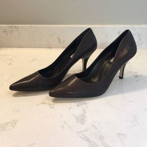 NEW STEVE MADDEN Brown Leather Office heels