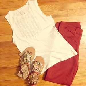 🆕 GAP Cream Scoopneck Tank w/ Ruffles On Chest- S 🆕 GAP Cream Scoopneck Tank w/ Ruffles On Chest- S