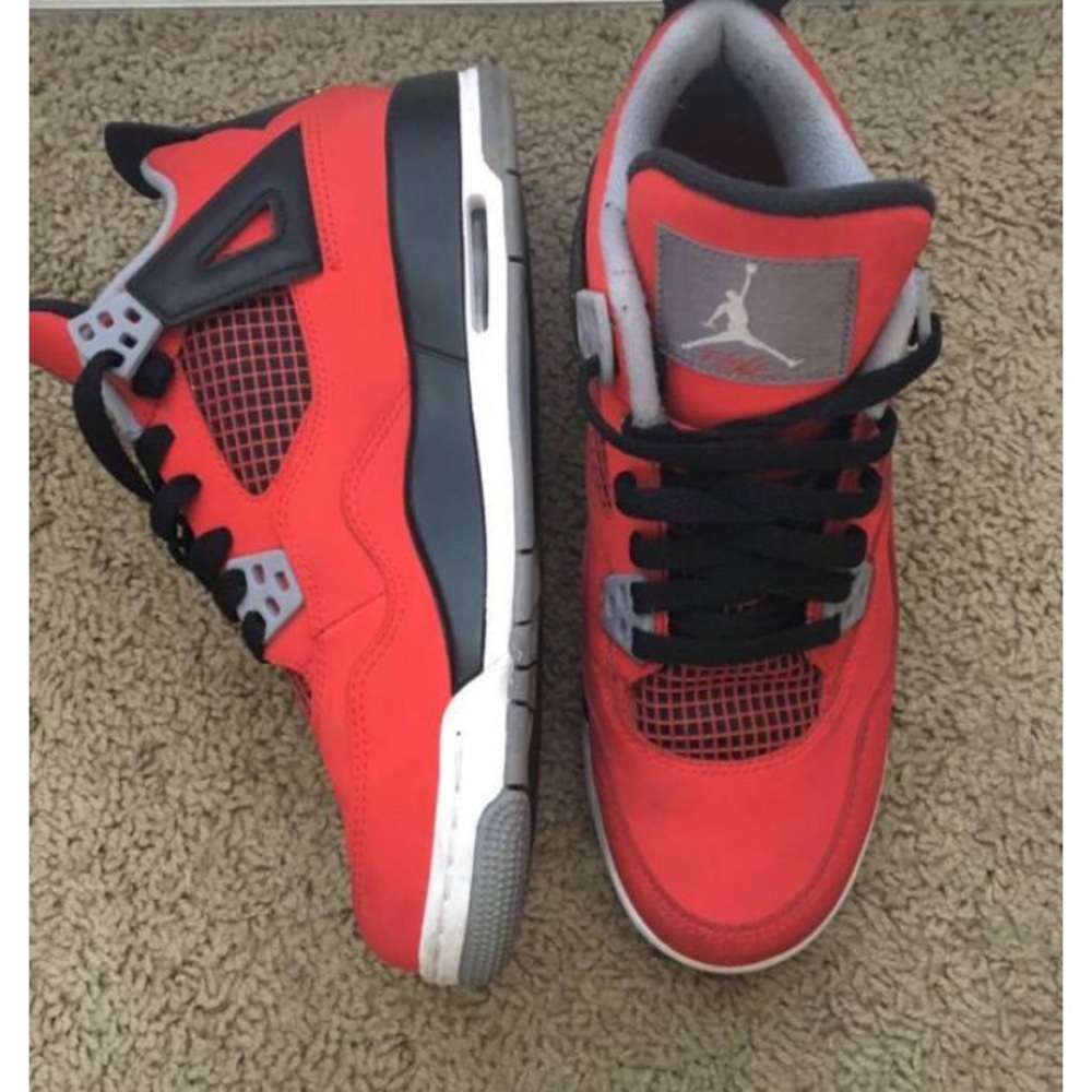Jordan IV Toro Youth size 6