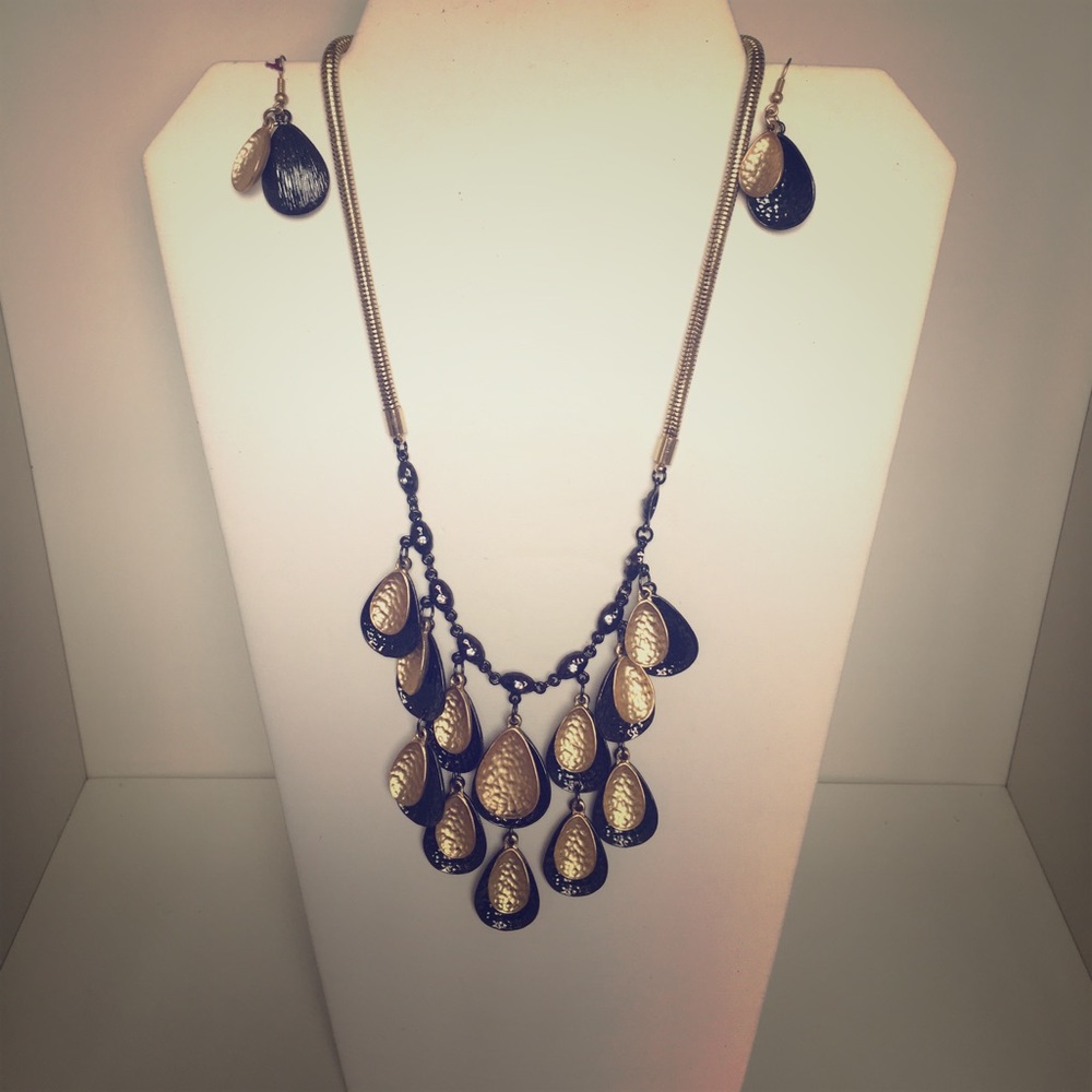 Shell necklace