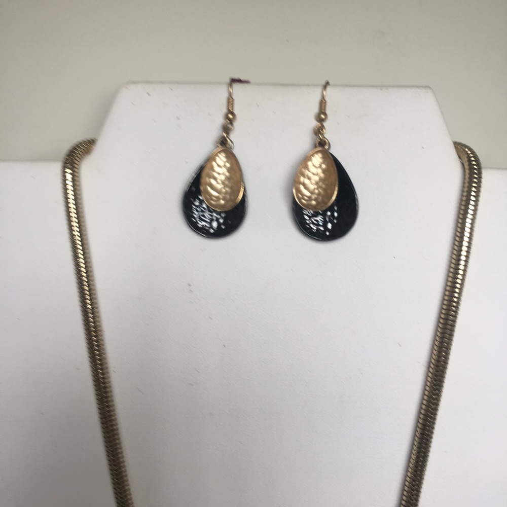 Shell necklace - Picture 3 of 4