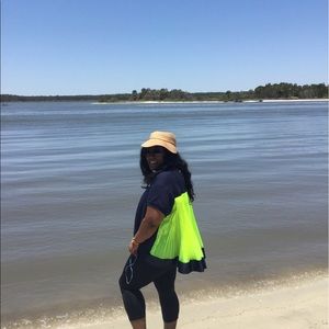 Meet your Posher, Annette