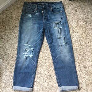 AE TomGirl Jeans NWOT AE TomGirl Jeans NWOT