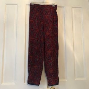 Red and blue 3/4 leg jogger pants Red and blue 3/4 leg jogger pants