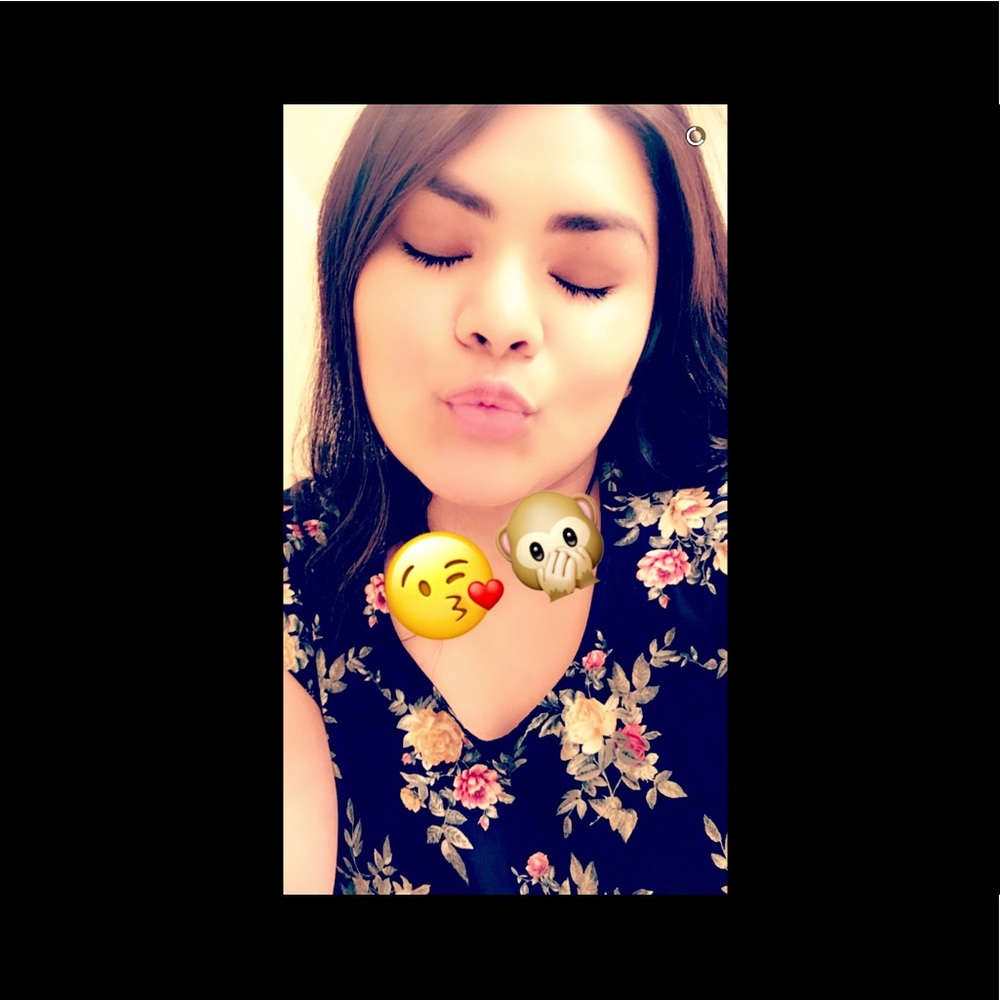 Meet your Posher, Mireya