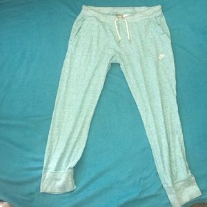 Nike ✔️ sportswear