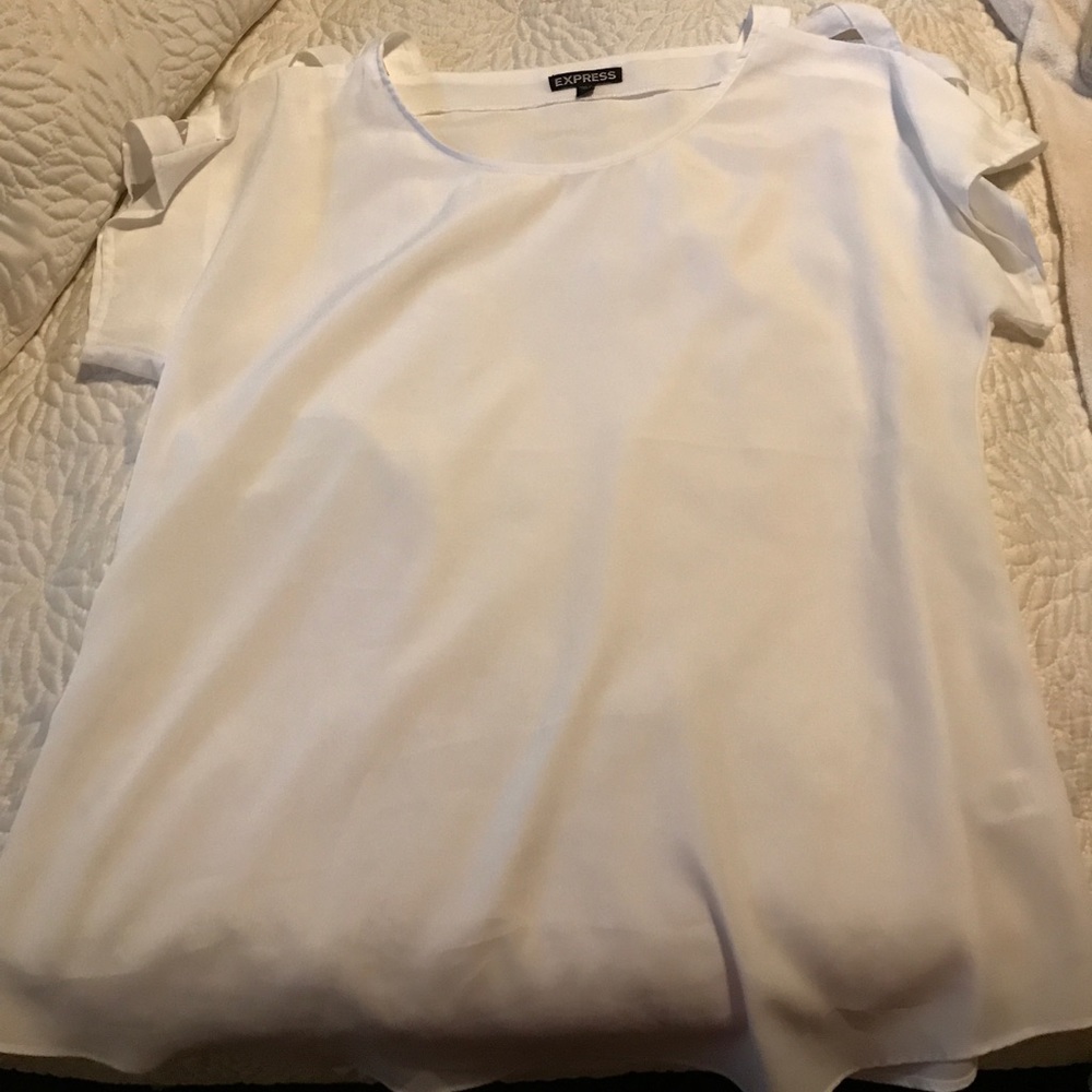 White sheer express cut out sleeve top!