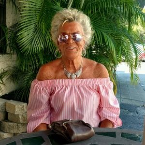 Meet your Posher, Donna