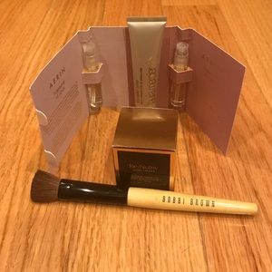 Bobbi brown brush bundle 💋never been used