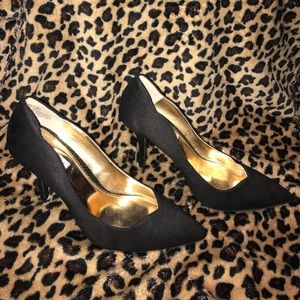 Black Suede Jennifer Lopez high-heels ((Size 10))