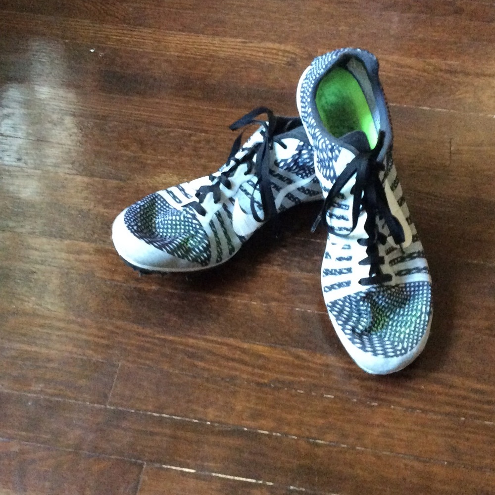 NIKE RACING SHOES, 10, BLACK/GREY