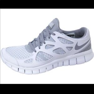 WOMENS NIKE FREE RUN 2