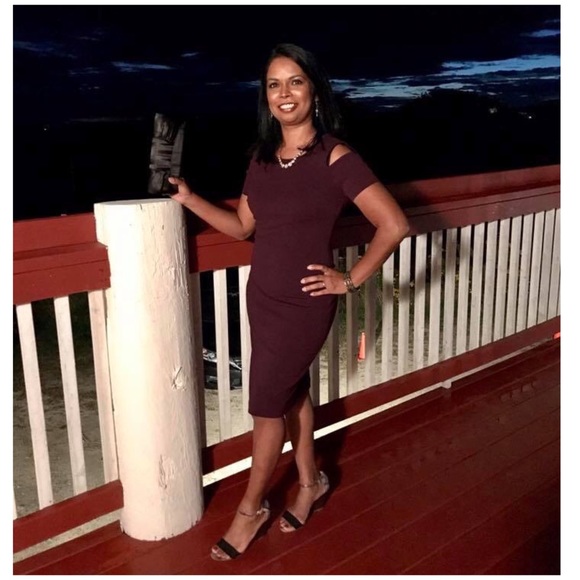 ⬇️$85 Tommy Hilfiger Cold Shoulder Dress - Picture 5 of 5