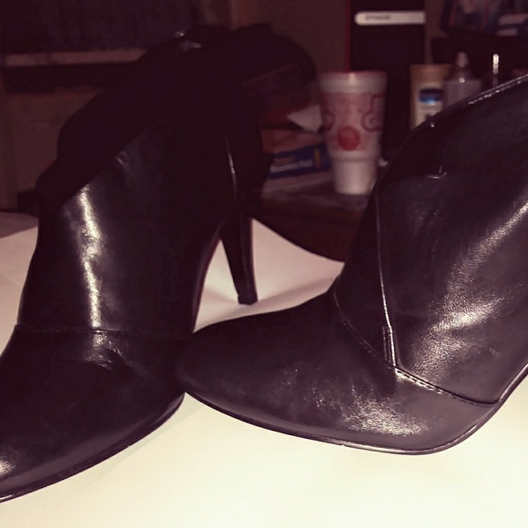 (Cole Haan) Nine West Heel Boots - Picture 4 of 5