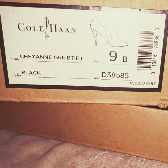 (Cole Haan) Nine West Heel Boots - Picture 5 of 5