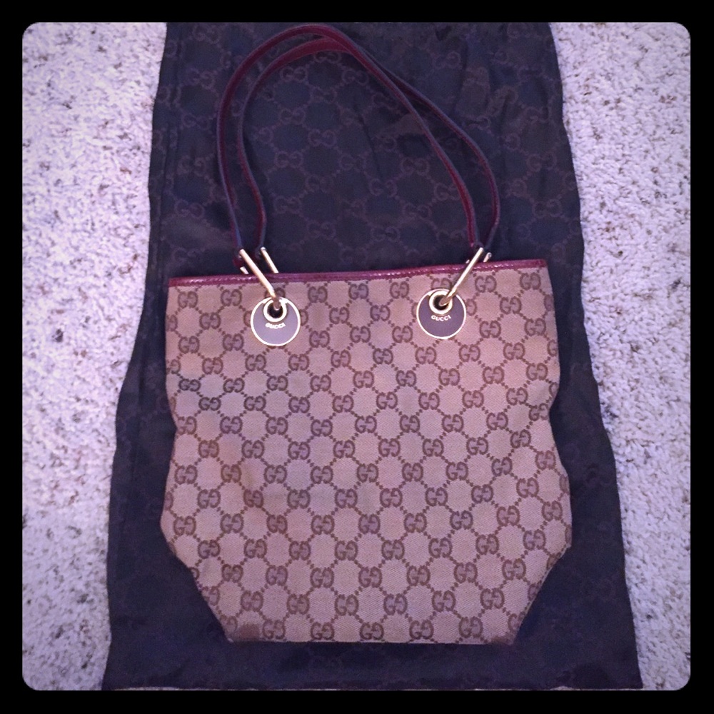 Gorgeous GUCCI small tote