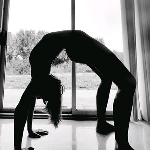 Meet your Posher, Leslie