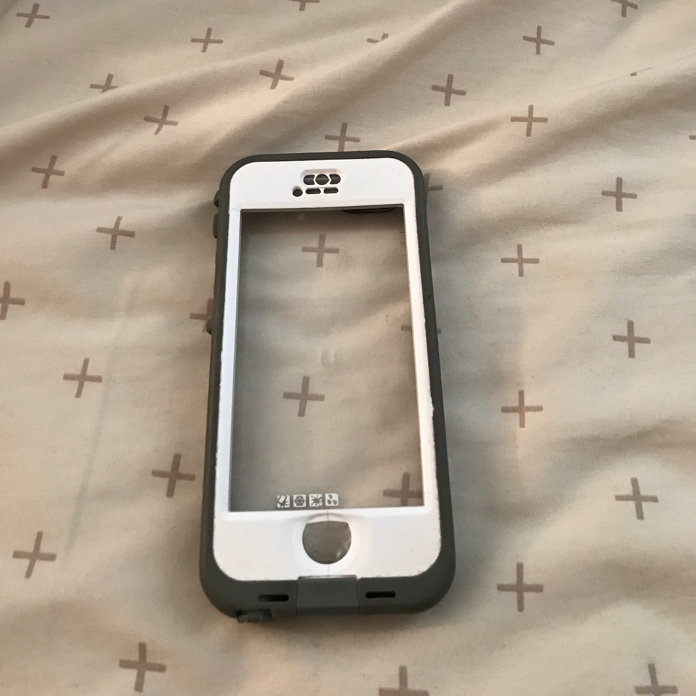 iPhone 5S Lifeproof Case